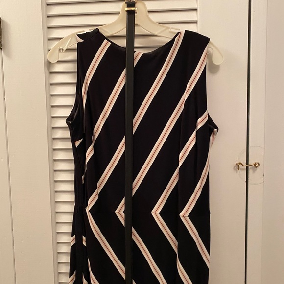 White House black Market sheath dress - Picture 3 of 5
